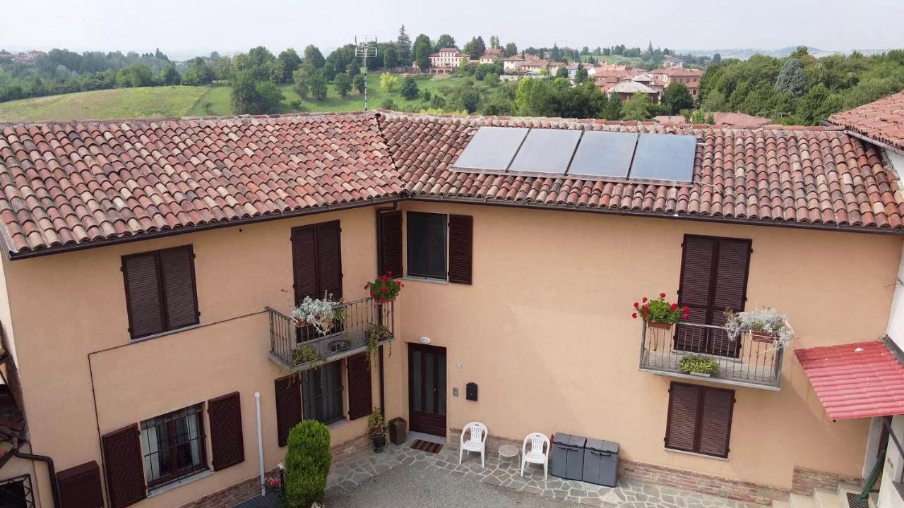 Casa Graziella- Appartamenti Vacanze Portacomaro Luaran gambar