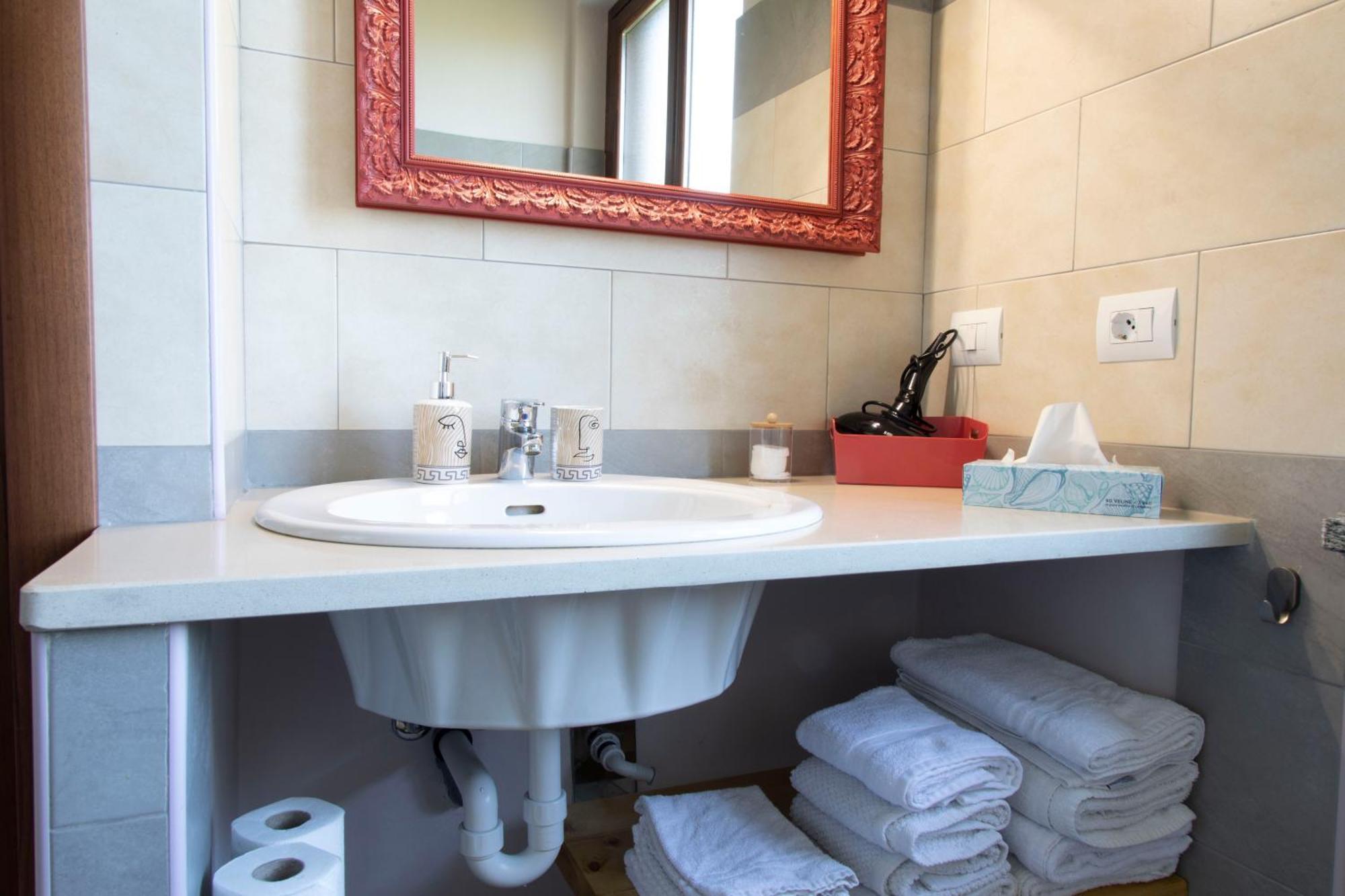 Casa Graziella- Appartamenti Vacanze Portacomaro Luaran gambar