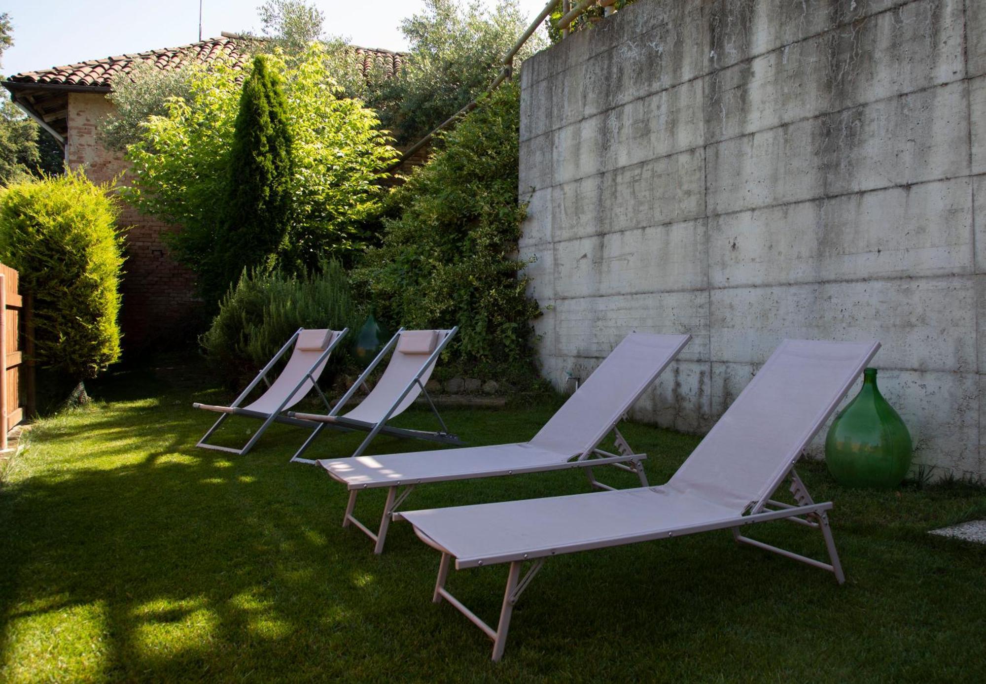 Casa Graziella- Appartamenti Vacanze Portacomaro Luaran gambar