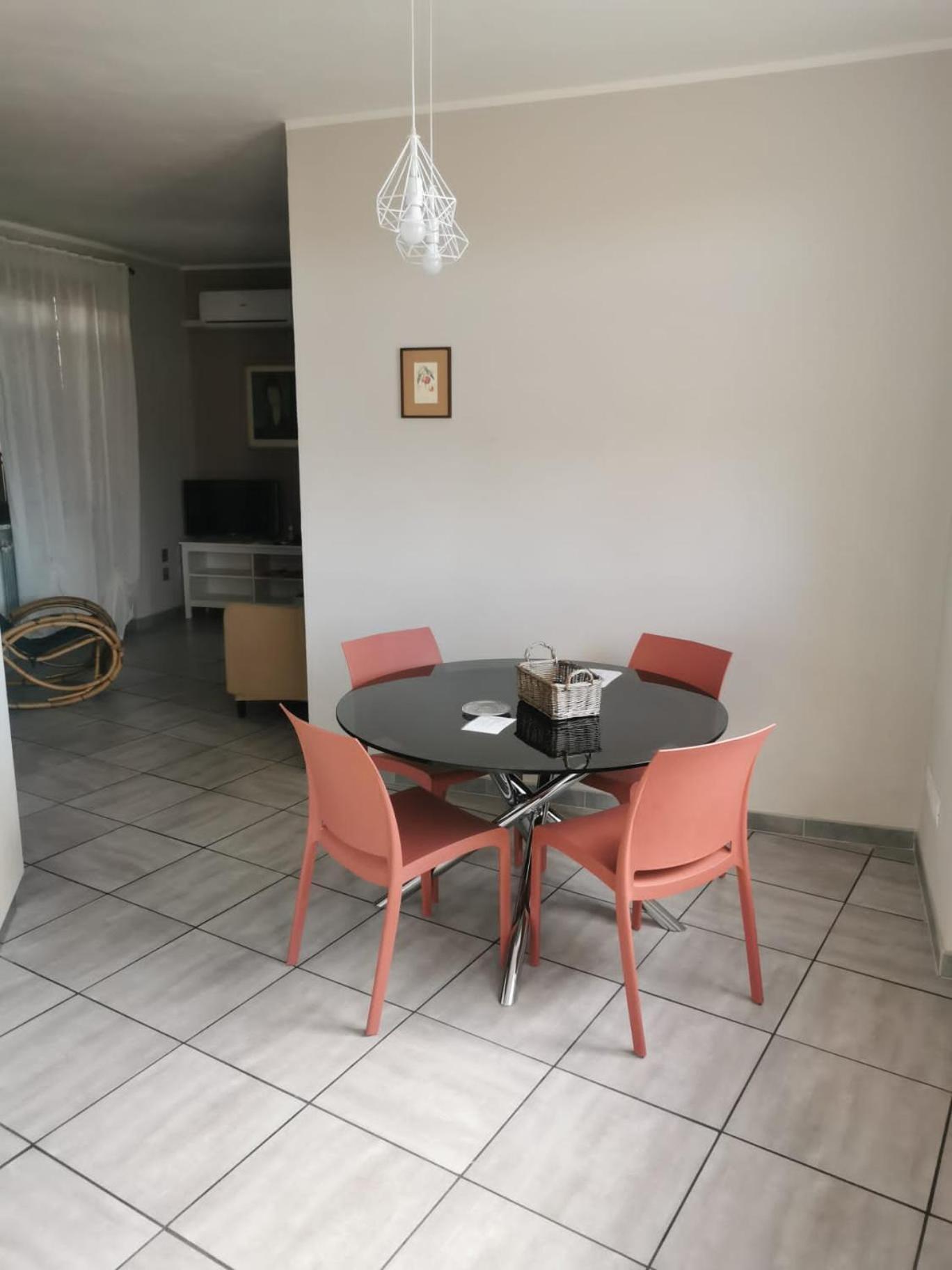 Casa Graziella- Appartamenti Vacanze Portacomaro Luaran gambar